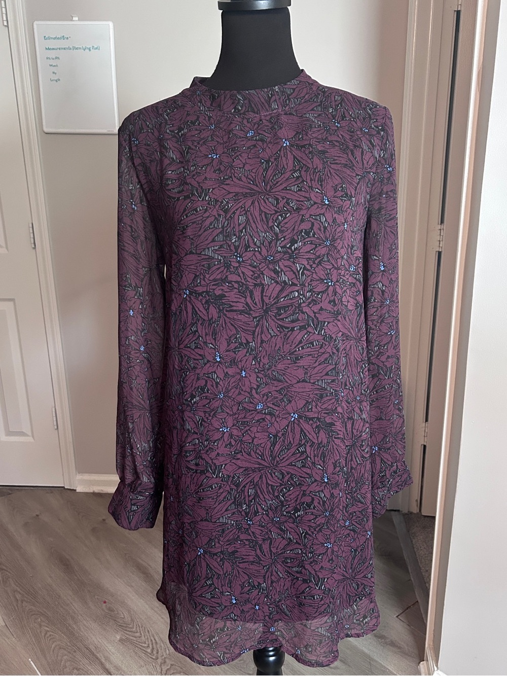 Plum Floral Open Back Shift Dress Long Sleeve Size Large